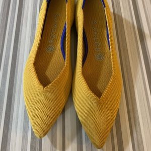 New yellow Rothy’s size 9